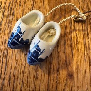 Vintage DELFT pair of hand-painted blue ceramic mini clogs